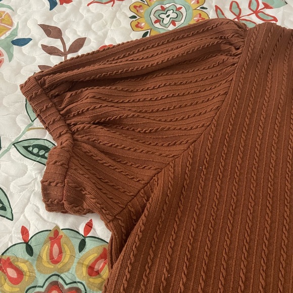 Brown blouse - Picture 2 of 7